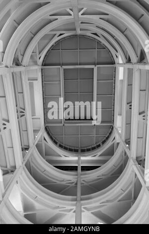 Inneneinrichtung der Lingotto Fabrik in Turin Stockfoto