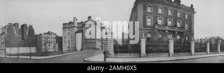 Panorama-Foto des Andrew Carnegie Mansion, das sich an der 2 East 91st Street an der Fifth Avenue in der Upper East Side von Manhattan, New York City, befindet, von Fotograf Burton F. Welles, herausgegeben von Welles and Co, im Jahr 1911. Aus der New York Public Library. () Stockfoto
