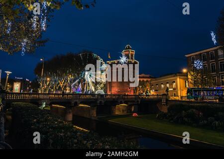 Le Castillet in Perpignan am Weihnachtsabend, Frankreich Stockfoto