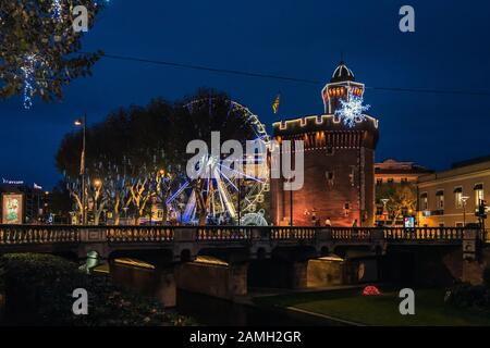 Le Castillet in Perpignan am Weihnachtsabend, Frankreich Stockfoto