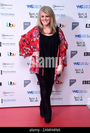 Sally Lindsay kommt zu Den Writers' Guild Awards 2020, die am Royal College of Physicians, London, abgehalten werden. Stockfoto