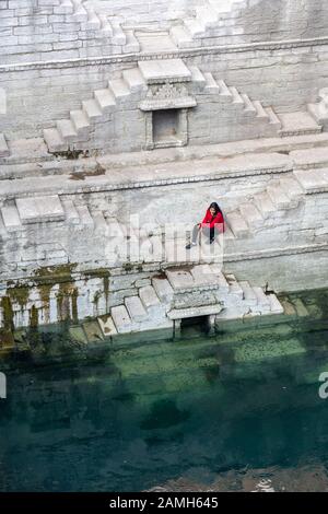 Stepwell Toorji Ka Jhalra in Jodhpur, Indien Stockfoto