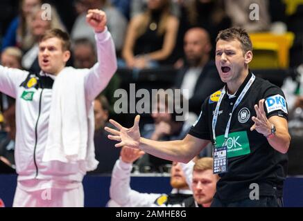 Trondheim, Norwegen. Januar 2020. Handball: Europameisterschaft, Lettland - Deutschland, Vorrunde, Gruppe C, 3. Spieltag. Bundestrainer Christian Prokop jubst. Kredit: Robert Michael / dpa-Zentralbild / dpa / Alamy Live News Stockfoto