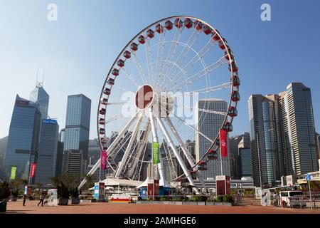 Das Hong Kong Observation Wheel oder AIA Wheel, ein Riesenrad auf der zentralen Vorfront, Hong Kong Island, Hong Kong Asia Stockfoto
