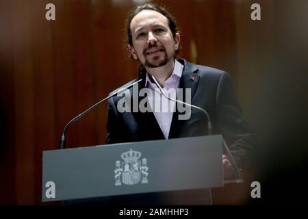 Madrid Spanien; 13.01.2020.- Pablo Iglesias zweiter Vizepräsident der spanischen Regierung und Minister für soziale Rechte und Agenda 2030 bei seiner Amtseinführung als Minister und dem Austausch von Ministerportfolios im Sitz des Gesundheitsministeriums. Iglesias gehört der United We Party (Unidas Podemos) und Garzón a United Rigth (Izquierda Unida) an, die Koalition mit dem Präsidenten Spaniens Pedro Sánchez von der Socialist Workers Party (Psoe)Foto: Juan Carlos Rojas/Picture Alliance   Usage Worldwide Stockfoto