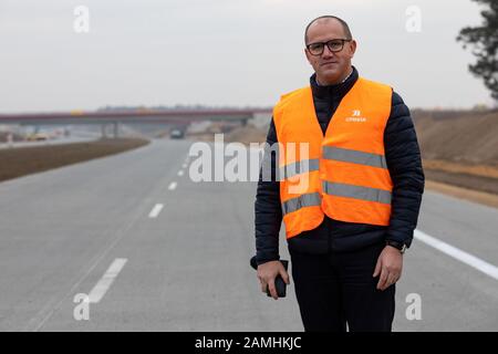 Polen, SILESIA-ruck mit hds auf einer Baustelle eines neuen Abschnitts der Amber Autobahn (Autostrada Bursztynowa) A1 um Tschenstochowa. Stockfoto