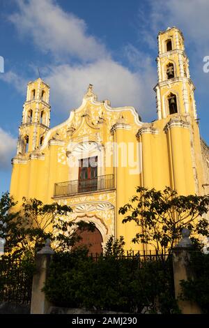 Iglesia de San Juan Bautista (St. Johannes der Täufer), eine Kirche in der Nähe des Zentrums von Merida, Yucatan, Mexiko Stockfoto
