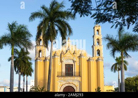 Iglesia de San Juan Bautista (St. Johannes der Täufer), eine Kirche in der Nähe des Zentrums von Merida, Yucatan, Mexiko Stockfoto
