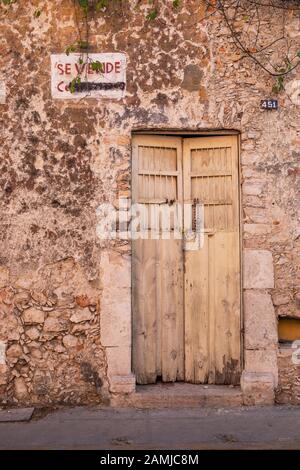 Ein verlassenes Haus in Merida, Yucatan, Mexiko. Stockfoto
