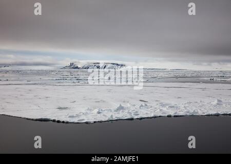 Meereis, Packeis und Landschaften, Franz Josef Land Stockfoto