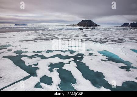 Meereis, Packeis und Landschaften, Franz Josef Land Stockfoto