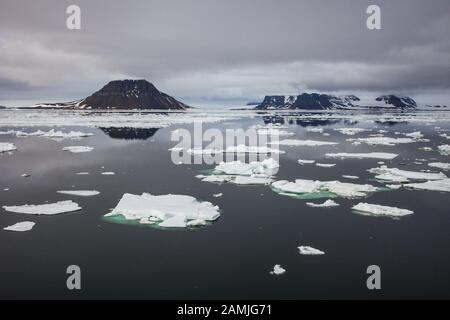 Meereis, Packeis und Landschaften, Franz Josef Land Stockfoto