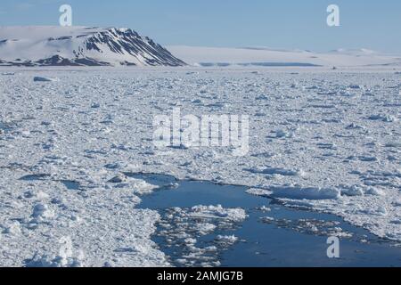 Meereis, Packeis und Landschaften, Franz Josef Land Stockfoto