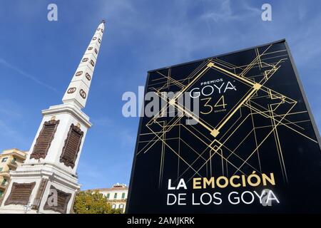 13. Januar 2020: 13. Januar 2020 (Málaga) Malaga kleidet sich an, um die Goya Awards zu erhalten die Plaza de la Merced begrüßt Fotos der aufregendsten Momente, die in früheren Ausgaben gelebt wurden. Die Stadtausstellung mit dem Titel "Die Emotionen des Goya" kann bis zum 30. Januar besichtigt werden. Es gibt 38 großformatige Schnappschüsse, in denen einige der Protagonisten dieser Auszeichnungen in den letzten Jahren verewigt wurden.Die große Nacht des spanischen Kinos findet am 25. Januar in Málaga statt. Dann wird es wieder einzigartige Momente geben, die in der Geschichte dieser Auszeichnungen für immer eingraviert bleiben werden. Stockfoto