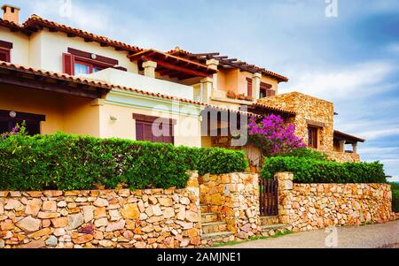 Häuser im Capo Coda Cavallo San Teodoro Olbia Tempio Sardinien Reflex Stockfoto