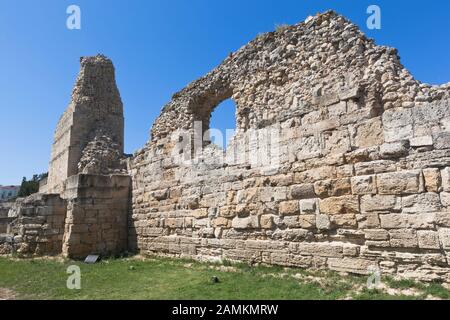 Sewastopol, Krim, Russland - 26. Juli 2019: Ruinen der antiken Stadt Khersones in Sewastopol, Krim Stockfoto