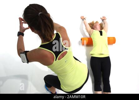 Funktionelle Ausbildung auf einem Stand auf der Internationalen Sportartikelmesse ISPO 2015 im Messegelände Riem. [Automatisierte Übersetzung] Stockfoto