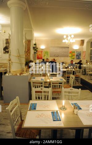 Griechisches Restaurant "Afros" in der Braystraße 22 in Bogenhausen. [Automatisierte Übersetzung] Stockfoto