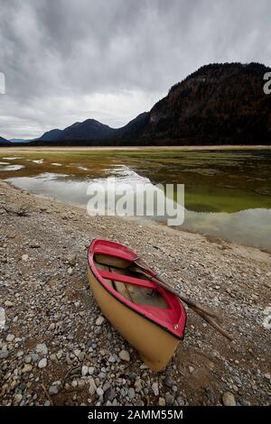 Sylvenstein-Reservoir Sylvenstein Reservoir, Niedrigwasser, Lenggries Falls, 17.11.2015, [automatisierte Übersetzung] Stockfoto