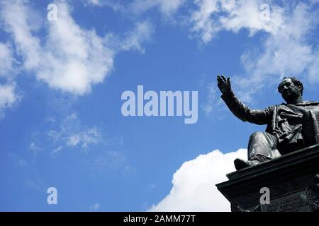 Max Joseph Platz in München. Denkmal für Maximilian I. Joseph, erster König von Bayern. [Automatisierte Übersetzung] Stockfoto