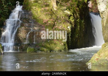 Ffynone Wasserfall fällt abgeschiedener walisischer Wasserfall, der angeblich der Eingang der keltischen Otherworld Annwn Boncath Newchapel Pembrokeshire Wales Cymru UK ist Stockfoto