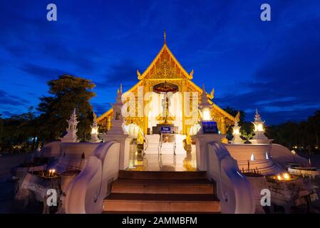 Prasing Tempel Twilight pünktlich um Chiang Mai, Thailand Stockfoto