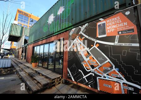 Künstlerwerkstätten im "Containerkollektiv" auf dem Gelände des neu entstehenden Werkquartiers am Ostbahnhof. [Automatisierte Übersetzung] Stockfoto