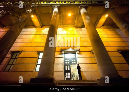 Das Haus der Kunst in München wurde während des Nationalsozialismus erbaut. Architekt des Museumsgebäudes war Paul Ludwig Troost. [Automatisierte Übersetzung] Stockfoto