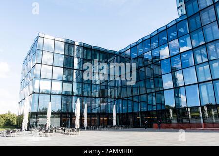 Das Hochhaus des Süddeutschen Verlages an der Hultschiner Straße in Steinhausen. [Automatisierte Übersetzung] Stockfoto