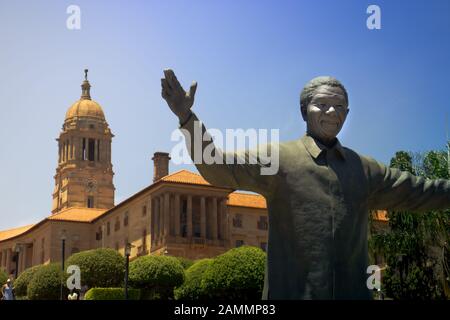 Nelson Mandela Statue am Union Buildings in Pretoria, Südafrika. Stockfoto