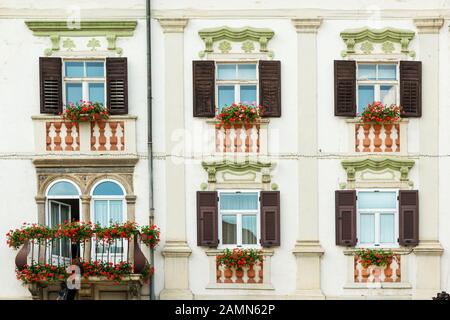 Das Windows-Muster des Palazzo Venezia im historischen Viertel Cannaregio in Venedig Stockfoto