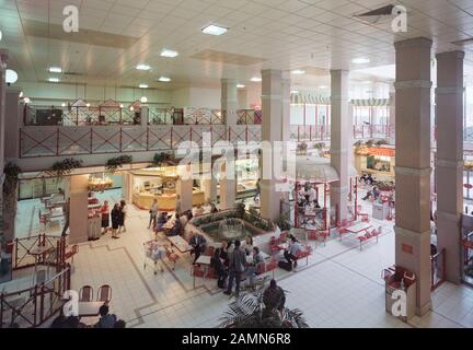 P & O Arndale Shopping Center in Wandsworth, London, im Jahr 1990 Stockfoto
