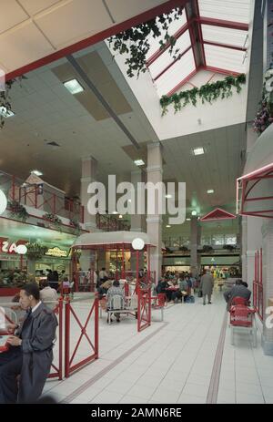 P & O Arndale Shopping Center in Wandsworth, London, im Jahr 1990 Stockfoto