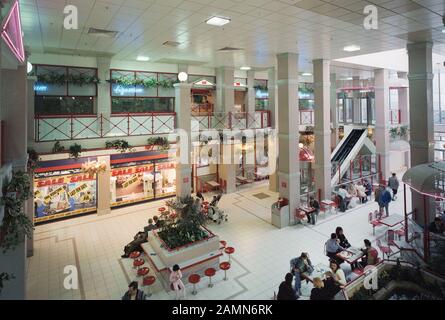 P & O Arndale Shopping Center in Wandsworth, London, im Jahr 1990 Stockfoto