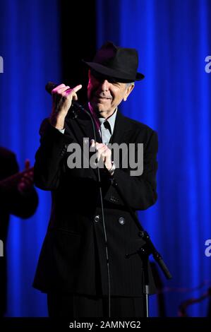 Mailand Italien 23/10/2008 Live-Konzert von Leonard Cohen im Arcimboldi Theater Stockfoto