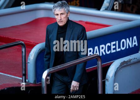 Camp Nou, Barcelona, Katalonien, Spanien. Januar 2020. Pressekonferenz für die Einführung der neuen Managerin Barcelona Quique Setien; Quique Setien im Camp Nou - Editorial Use Credit: Action Plus Sports/Alamy Live News Stockfoto