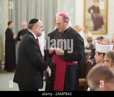 14. Januar 2020, Warschau, Mazovian, Polen: Neujahrsversammlung Des Präsidentenpaares Mit Vertretern von Kirchen Und Religiösen Vereinigungen sowie nationalen Und Ethnischen Minderheiten Auf Poland..in das Bild: Wojciech POLAK, MICHAEL Schudrich. (Bild: © Hubert Mathis/ZUMA Draht) Stockfoto