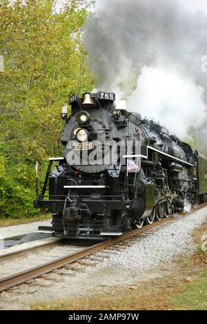 Nickel Plate Road Nr. 765 ist ein 2-8-4 "Berkshire' Typ Dampflokomotive für die Nickel Plate Road 1944 gebaut von der Lima Locomotive Works in Lima, O Stockfoto