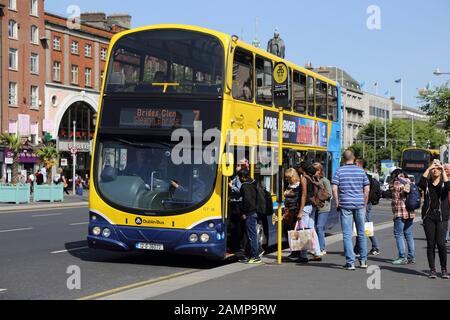 Bushaltestelle Dublin Stockfoto