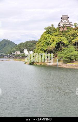 Japanische Burg in Inuyama, Japan - Stadt in Aichi prefeture der Region Chubu. Stockfoto