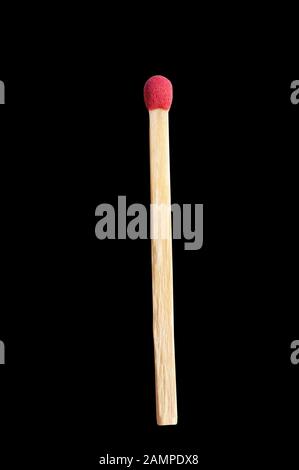 Matchstick isoliert auf schwarzem Hintergrund. Kleiner Holz-Matck-Stick Stockfoto