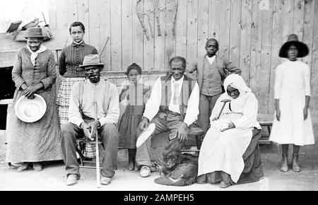 Harriet TUBMAN verließ ihre Heimat in Auburn, New York mit der von links adoptierten Tochter Gertie, Ehemann Davis, Lee Cheney, John 'Pop' Alexander, Walter Green, 'Blind Auntie' Sarah Parker und Tubmans Großnichte Dora Stewart Stockfoto