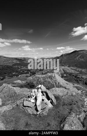 Summit Cairn of Arnison Crag, Ullswater, Lake District National Park, Cumbria, England, Großbritannien Stockfoto