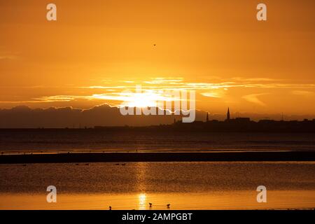 Sonnenuntergang am Hafen von Dun Laoghaire, Dublin, Irland. Stockfoto