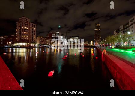 Night Shot der Grand Canal Dock auf der Südseite der Stadt Dublin, Irland. Stockfoto