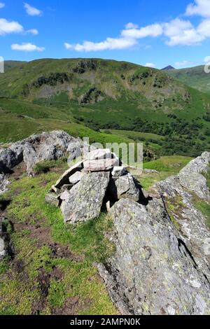 Summit Cairn of Arnison Crag, Ullswater, Lake District National Park, Cumbria, England, Großbritannien Stockfoto