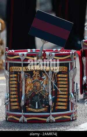Die jährliche historische Strumpfband Zeremonie und Prozession auf Schloss Windsor, Berkshire, Großbritannien. 13. Juni 2011. Credit: Maureen McLean/Alamy Stockfoto
