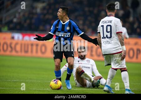 Mailand, Italien. Januar 2020. Alexis sanchez (fc internazionale) während Inter vs Cagliari, italienische TIM-Cup-Meisterschaft in Mailand, Italien, 14. Januar 2020 Kredit: Unabhängige Fotoagentur/Alamy Live News Stockfoto