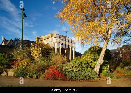 Großbritannien, South Yorkshire, Sheffield, Botanical Gardens, The Gatehouse to Clarkehouse Road Stockfoto