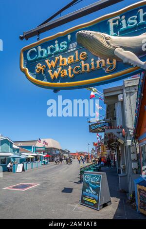 Geschäfte am Fisherman's Wharf Pier, Monterey Bay, Halbinsel, Monterey, Kalifornien, Vereinigte Staaten von Amerika, Nordamerika Stockfoto